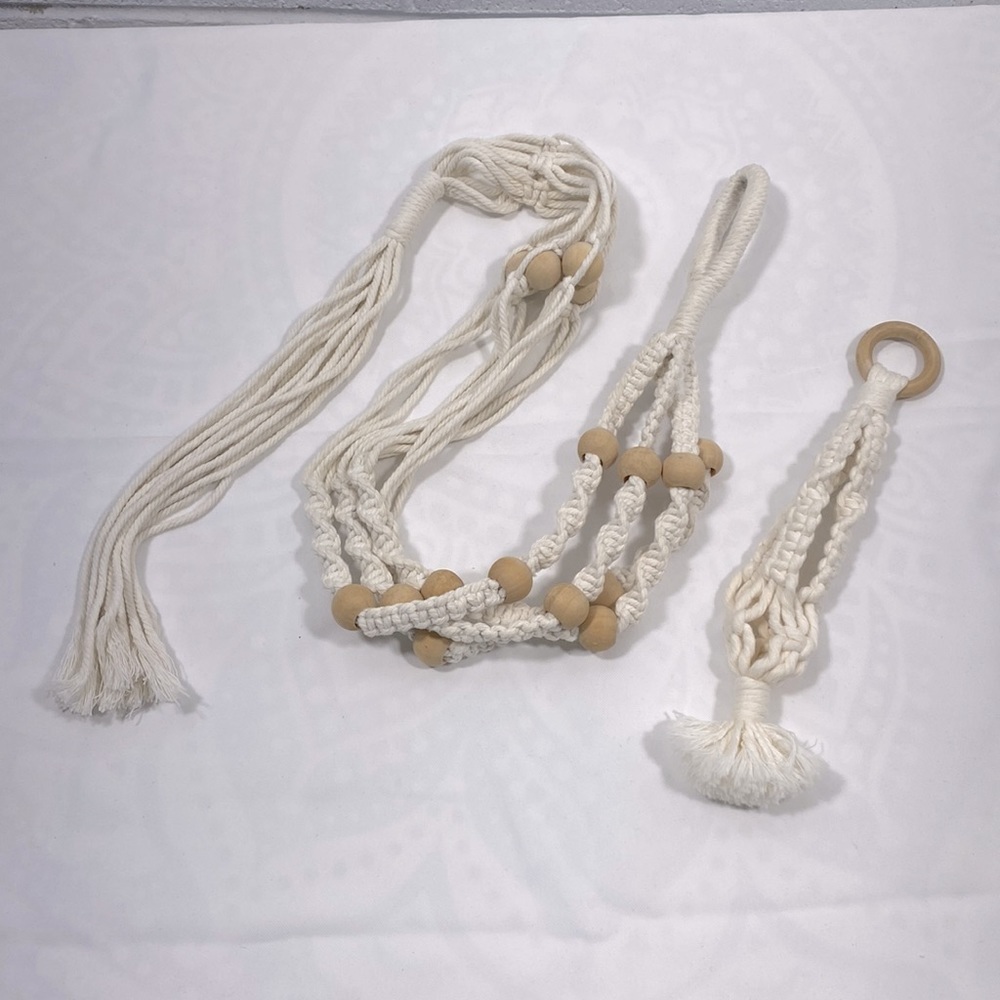 NWOT Bohemian style macramé plant, hanger, and keychain​​​​​​​​​​